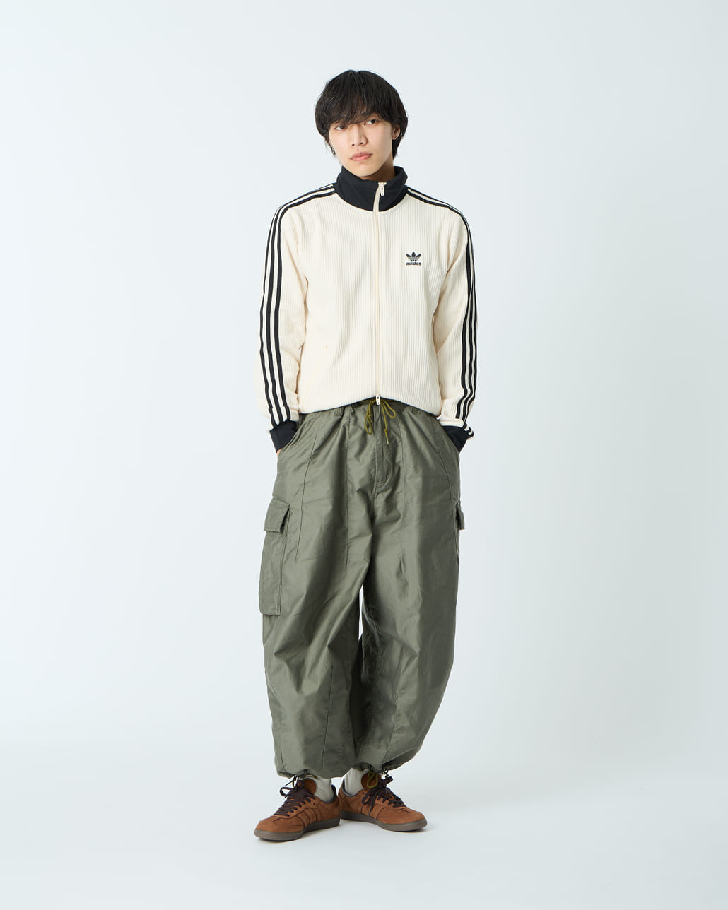 adidas Originals [アディダス オリジナルス] ワッフル クラシックトラックトップです。