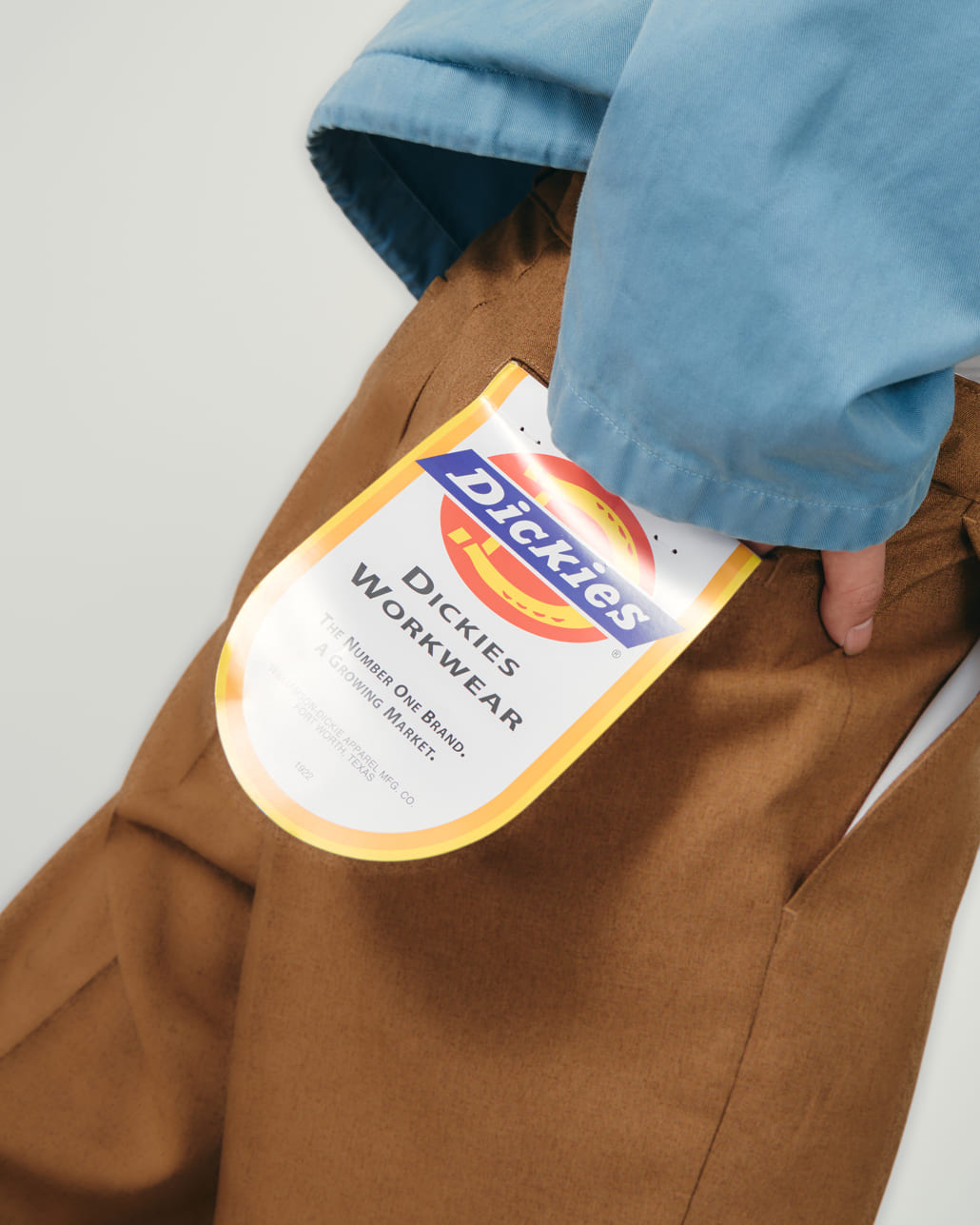 Dickies [ディッキーズ] 別注 グランパパンツ [261M40IN01-JF]です。