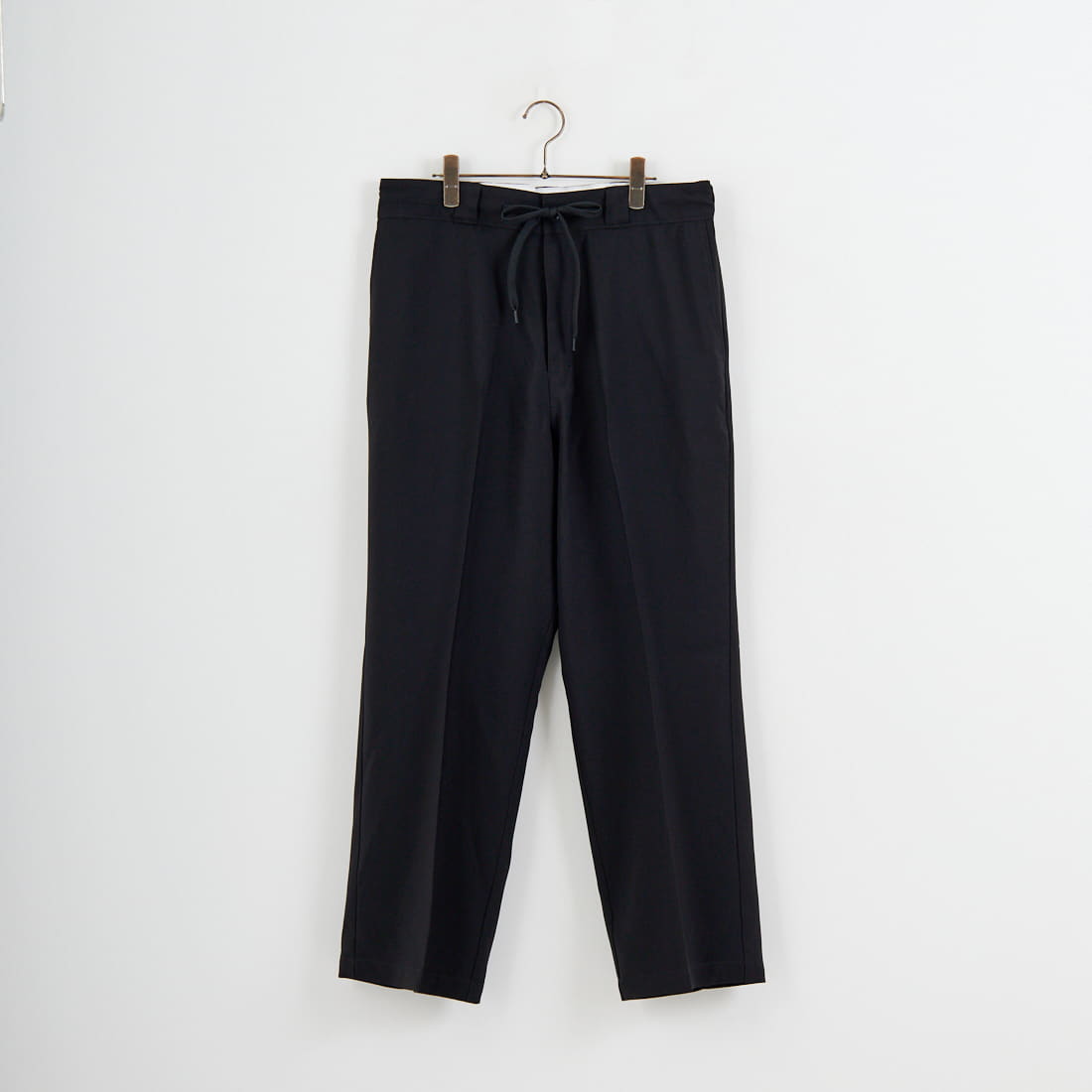 Dickies [ディッキーズ] 別注 グランパパンツ [261M40IN01-JF]です。