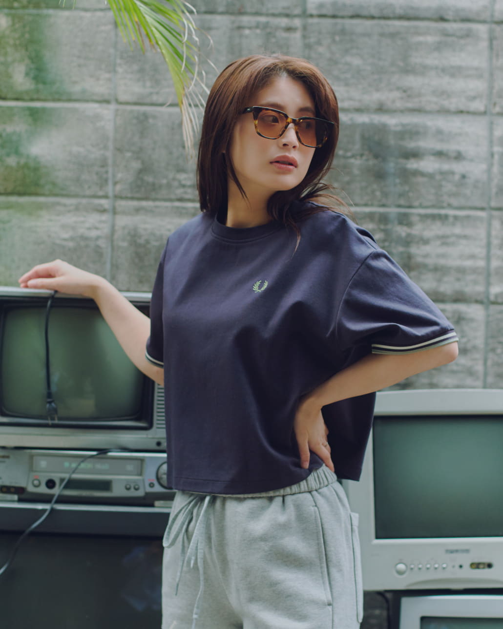 FRED PERRY [フレッドペリー] 別注 ツインティップライン ワンポイントロゴ刺繍 ショートポンチTシャツ [FPW-26S-034-JF]のコーディネートです。