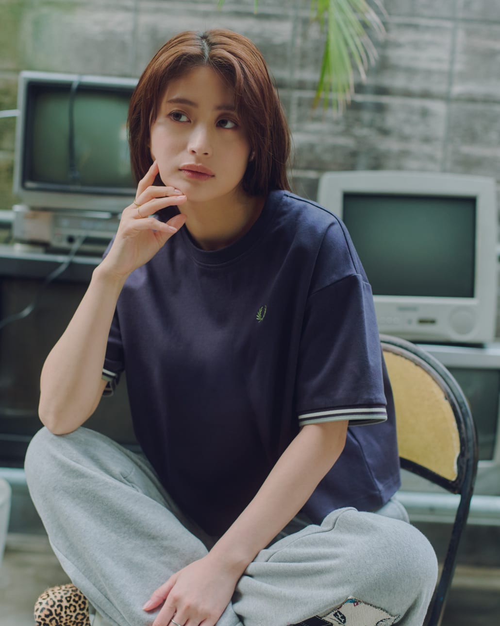 FRED PERRY [フレッドペリー] 別注 ツインティップライン ワンポイントロゴ刺繍 ショートポンチTシャツ [FPW-26S-034-JF]のコーディネートです。