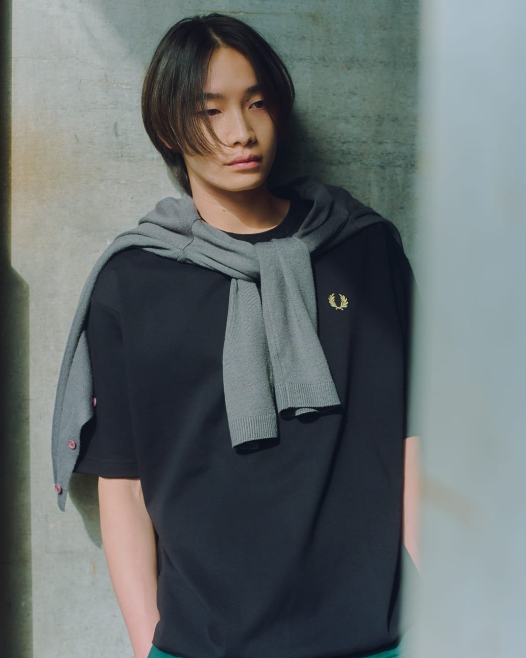 FRED PERRY [フレッドペリー] 別注 ワンポイントロゴ刺繍 ポンチドローコードTシャツ [FPM-26S-022JF]のコーディネートです。