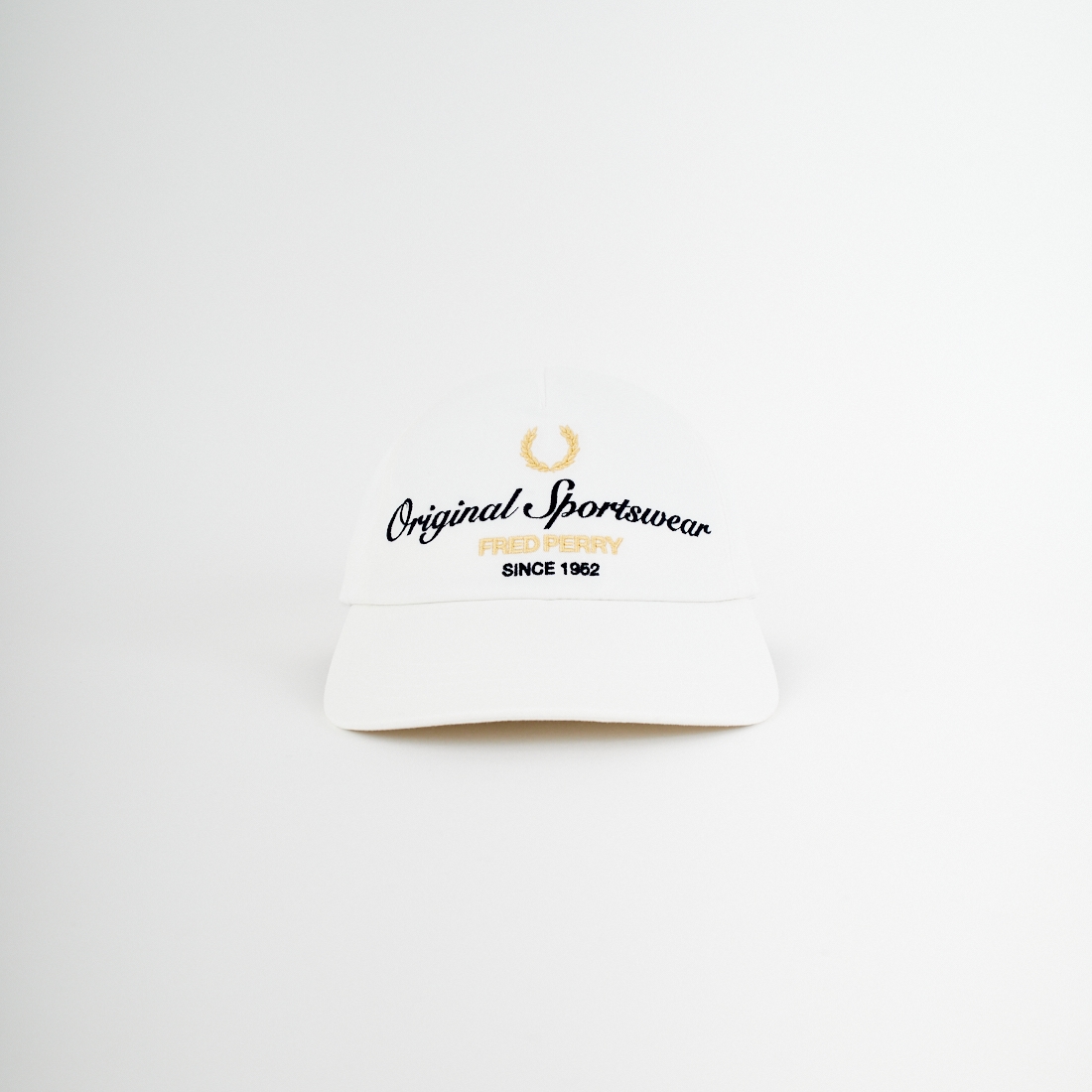 FRED PERRY [フレッドペリー] 別注 ロゴ刺繍ツイルキャップ [FPA-26S-038JF]の商品画像です。