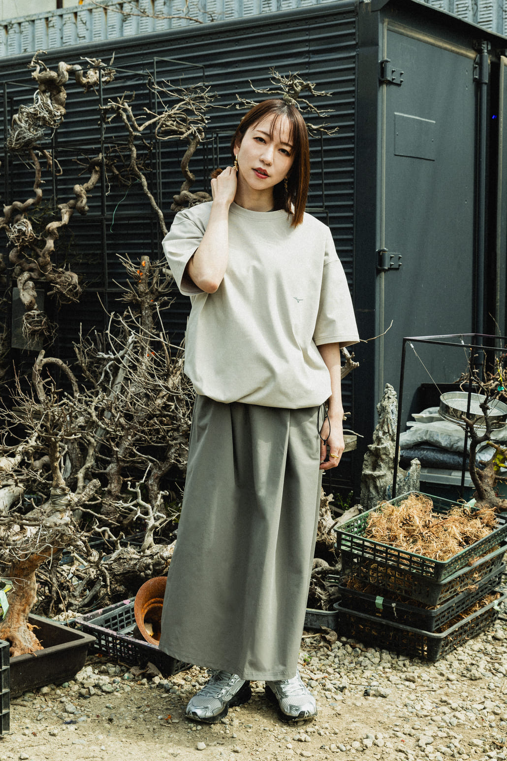 MIZUNO [ミズノ] 別注 ドローコード付き バックプリントTシャツ [D2JADW01-JF]と別注 4WAYストレッチ ギャザーデザインワンピース [D2JCDW01-JF]のスタイリングです。