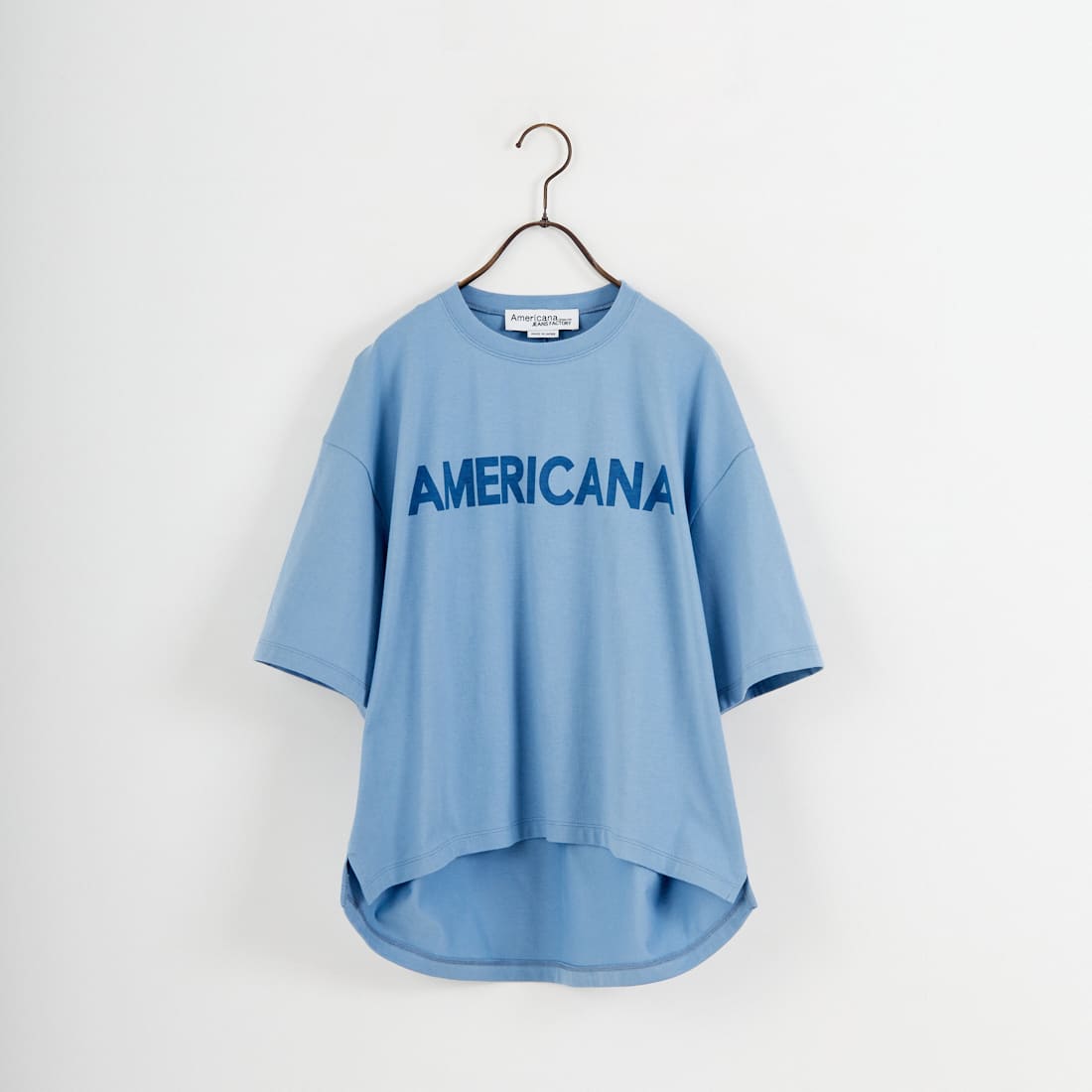 Americana × JEANS FACTORY [アメリカーナ × ジーンズファクトリー] 別注 AMERICANA ショート丈プリントTシャツ [ASO-M-851-2-JF]