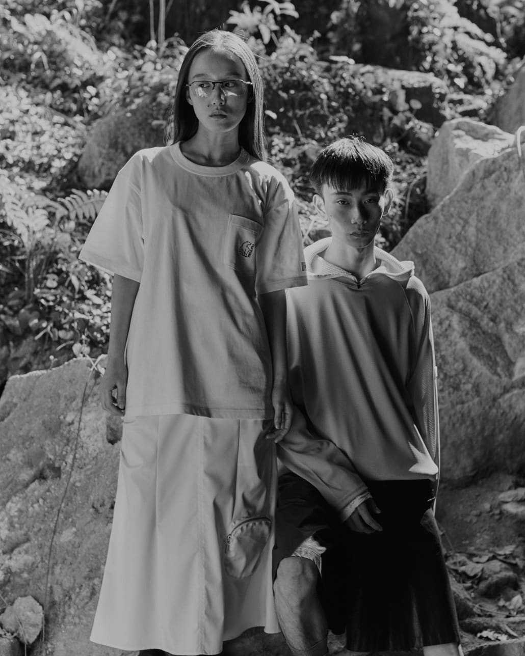 NORDISK [ノルディスク] 別注 ドローコード メッシュプルオーバー [NU11706-JF]とNORDISK [ノルディスク] 別注 ワンポイント刺繍 ポケットTシャツ [NU11701-JF]です。